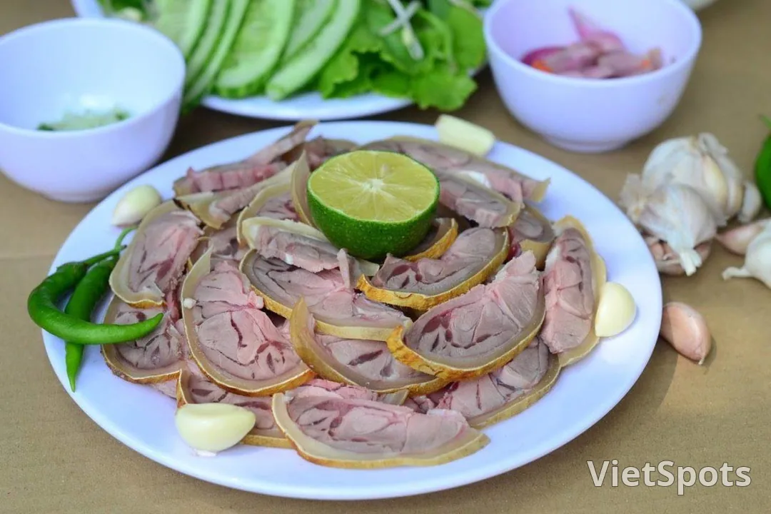 Da Nang cuisine: 26 delicious dishes that captivate diners from all directions
