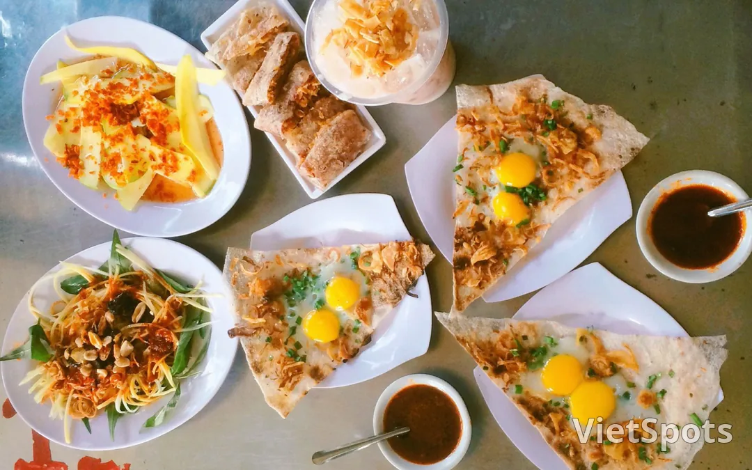 Da Nang cuisine: 26 delicious dishes that captivate diners from all directions