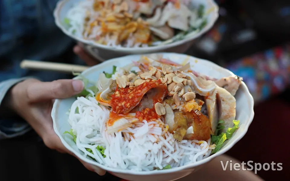 Da Nang cuisine: 26 delicious dishes that captivate diners from all directions
