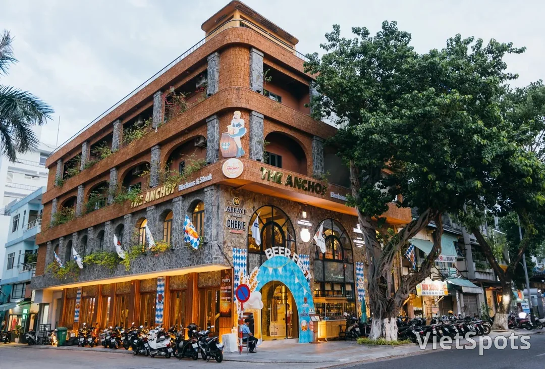 The Anchor Trần Phú — a German beer pub in the heart of Hải Châu, with more than 50 kinds of imported beer