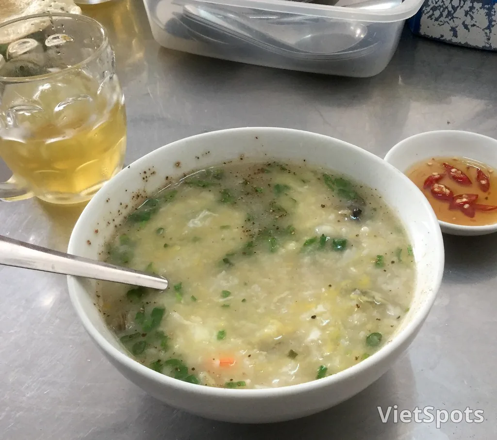 峴港蠔仔粥——一碗熱騰騰的粥,帶著越南中部潟湖的甘甜滋味