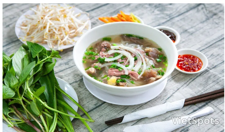 🍜 ВКУСНЫЙ ФО ХОАНГ ХА – 116 ЙЕНБАЙ, ДАНАНГ