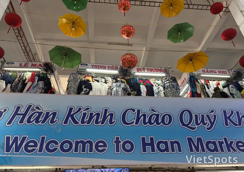 ตลาดฮานกับตลาดกอนในดานัง ต่างกันยังไงนะ? 🛍️🍜 ของที่ระลึกไปตลาดฮาน? ของกินท้องถิ่นไปตลาดกอน?