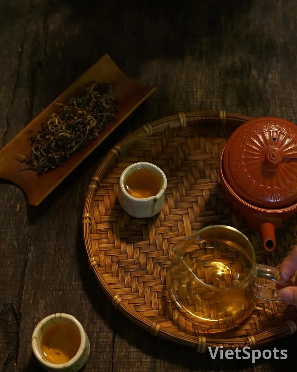 ร้านชาก๊อกญ่าตุ้ยหมิ่น — ชาเวียดนาม 40 ชนิดในซอยเล็กๆ ที่ดานัง