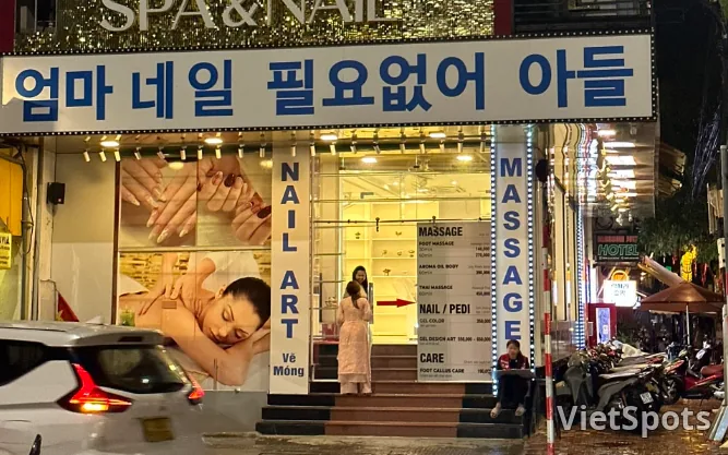 Why There Are So Many Korean People in Da Nang