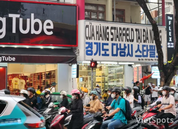 Why There Are So Many Korean People in Da Nang