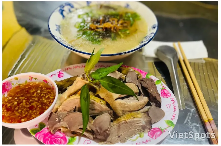 โจ๊กเป็ดอร่อย – อุ่นท้องที่ถนน 3/2 ดานัง