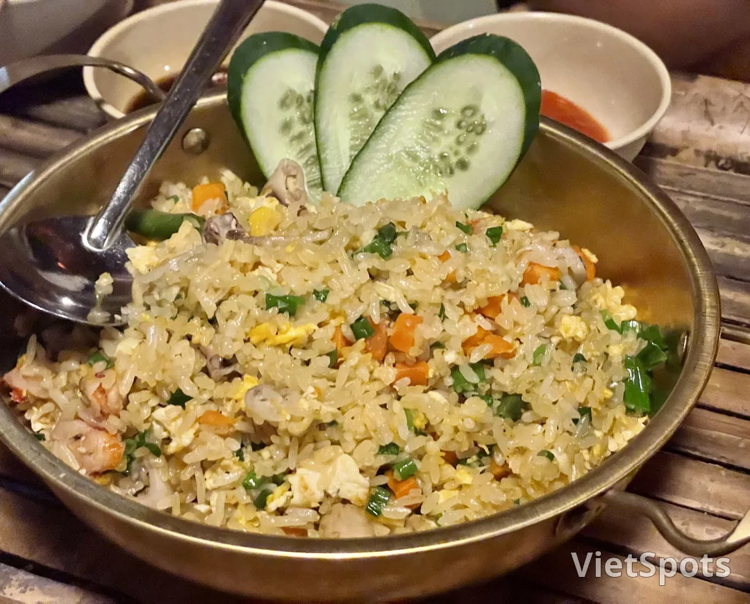 Nhà Của Lam - Bia Chill: ร้านเหล้าที่ทำให้เข้าใจผิดว่าเป็นคาเฟ่สวน