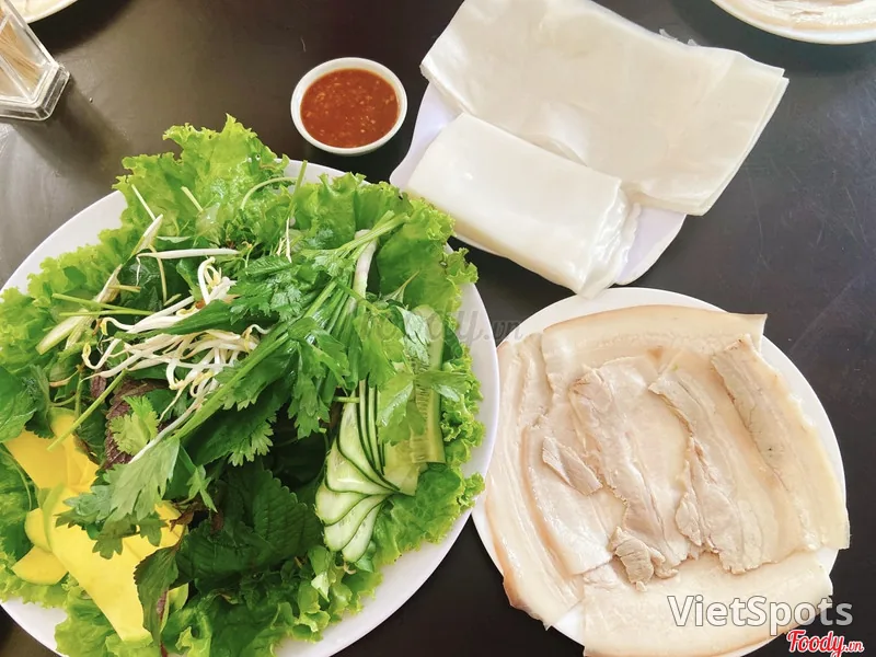🐷 ขนมปังหนังหมูกรอบสองหัว "หมู่บ้านเก่า": ค้นพบพิกัด MICHELIN ที่ไม่มีใครเทียบของนักชิมชาญ Da Nang!