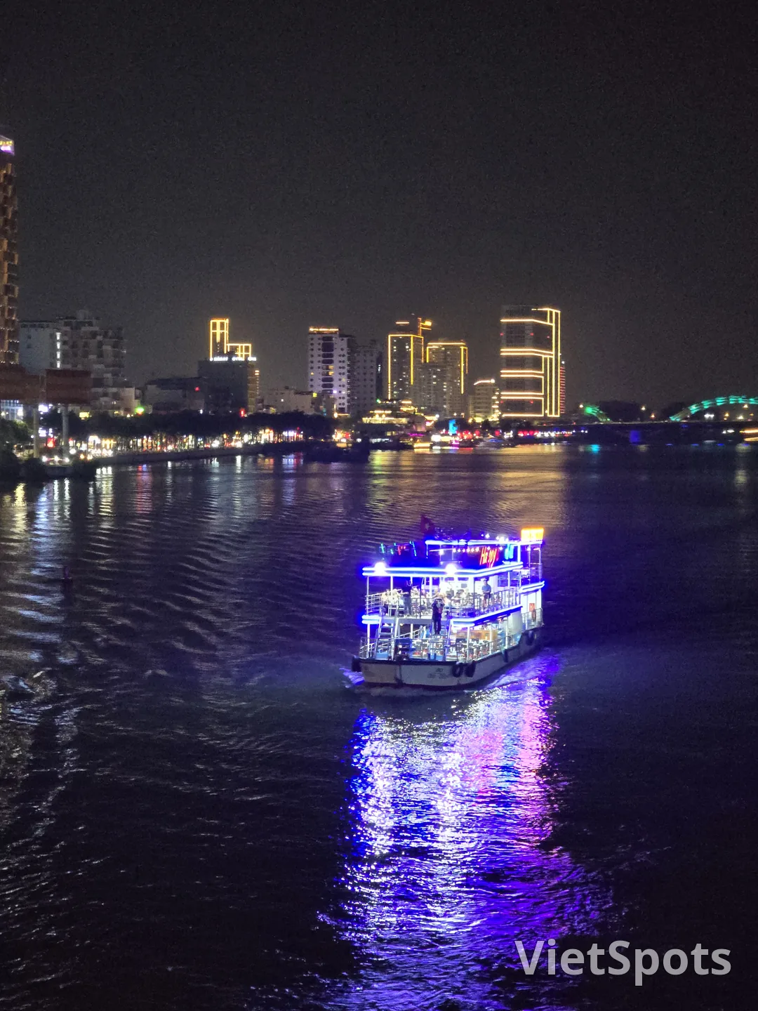 มาเดินเที่ยวชมวิวยามค่ำคืนของแม่น้ำฮันกันเถอะ Han River Bridge Cầu Sông Hàn