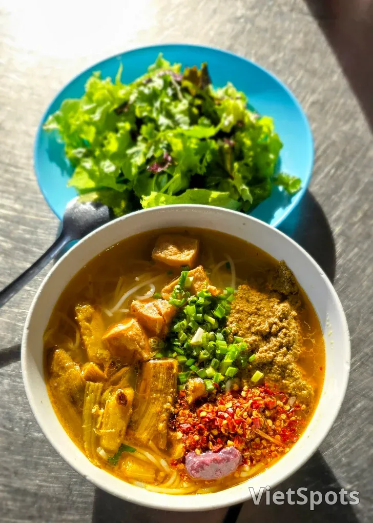 🐚 101号阮友寿路螺肉米粉:正宗北部风味,就在岘港机场旁边!