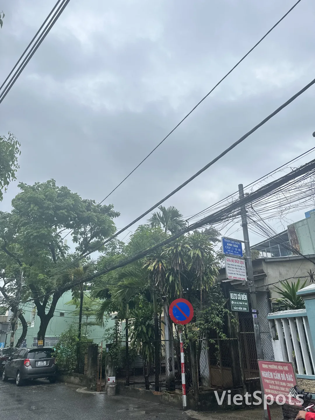 週の始まりの朝、そちらの天気はどうですか?☁️🛵