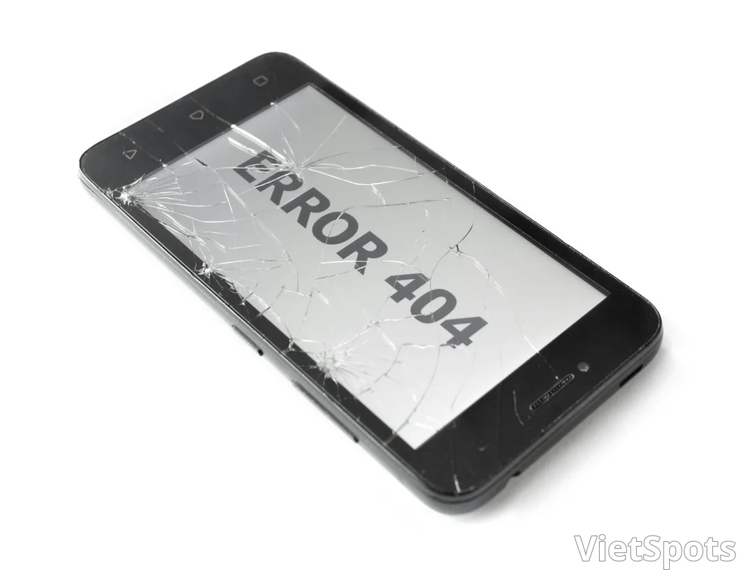 Điện thoại màn hình vỡ hiển thị ERROR 404 minh hoạ lỗi eSIM
