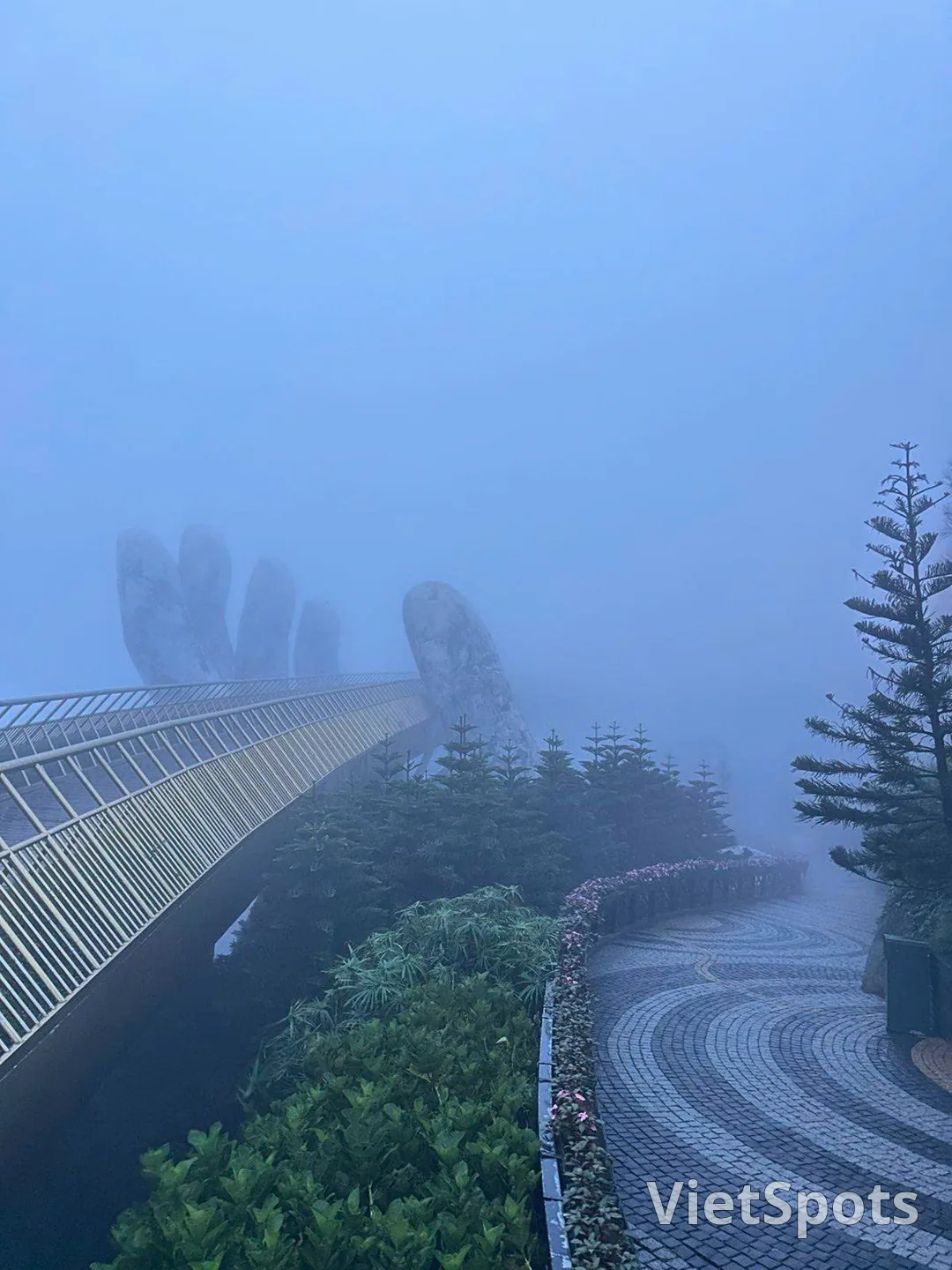 【バーナー天気情報 10月13日】小雨と霧、行くべき？