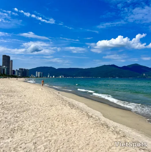หนึ่งวันในดานัง ตั้งแต่ทะเลจนถึงตลาดกลางคืน 🌊🌙