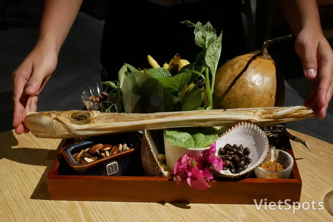 Nén Danang Restaurant – 이야기를 들려주는 메뉴로 베트남 요리를 탐험하세요