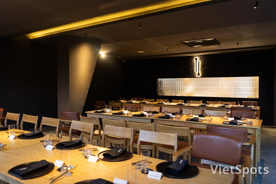 Nén Danang Restaurant – 이야기를 들려주는 메뉴로 베트남 요리를 탐험하세요