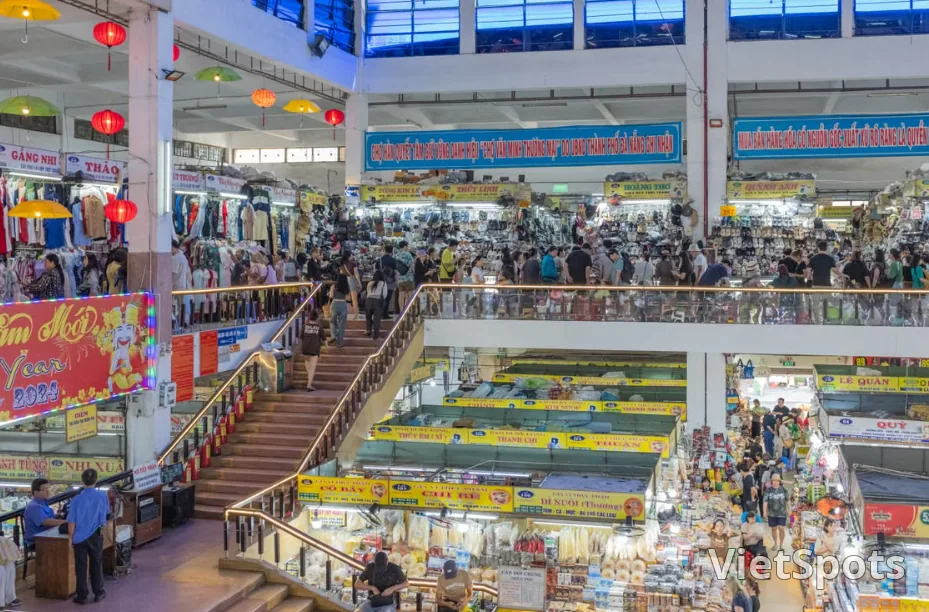Local Markets and Shopping in Da Nang 🛍️