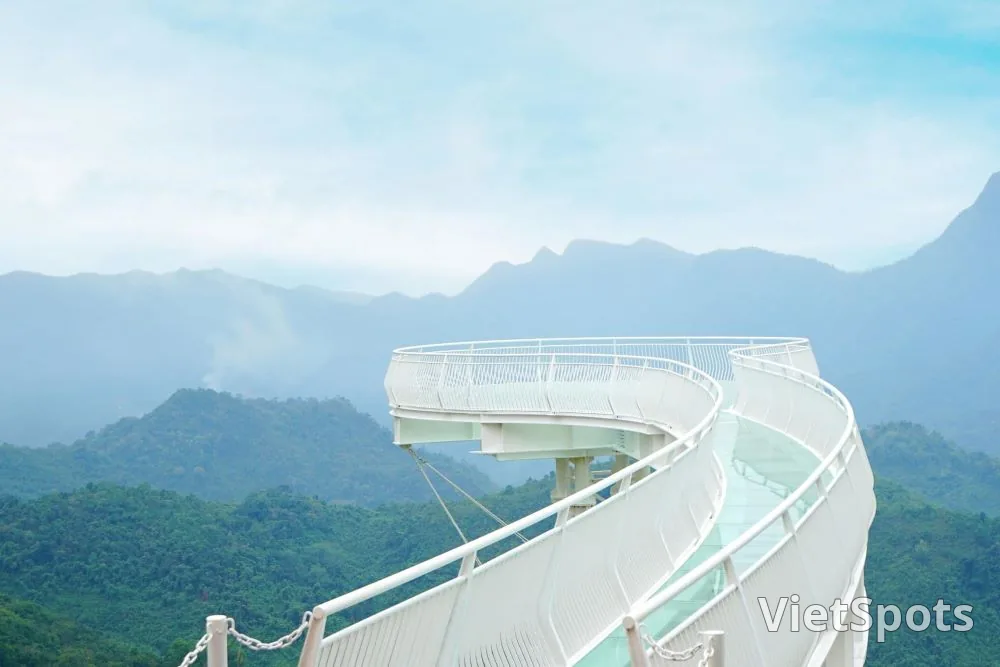 การเดินทางไปสัมผัสก้อนเมฆที่ประตูสวรรค์ดงยาง~~~