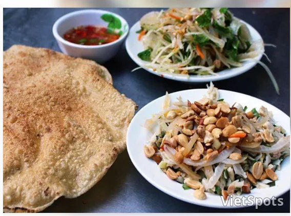 ยำขนุนดานัง – ของกินเล่นพื้นบ้านแสนธรรมดา แต่กินแล้วติดใจจนเลิกไม่ได้
