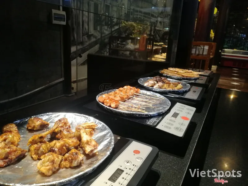 SOHO Buffet & Alacarte — 峴港市中心的300道亞歐美食自助餐