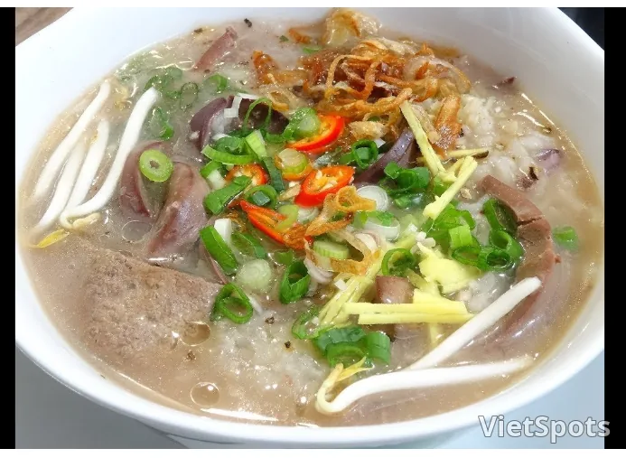 Ô Bé豬雜粥 – 峴港著名的豬雜粥店