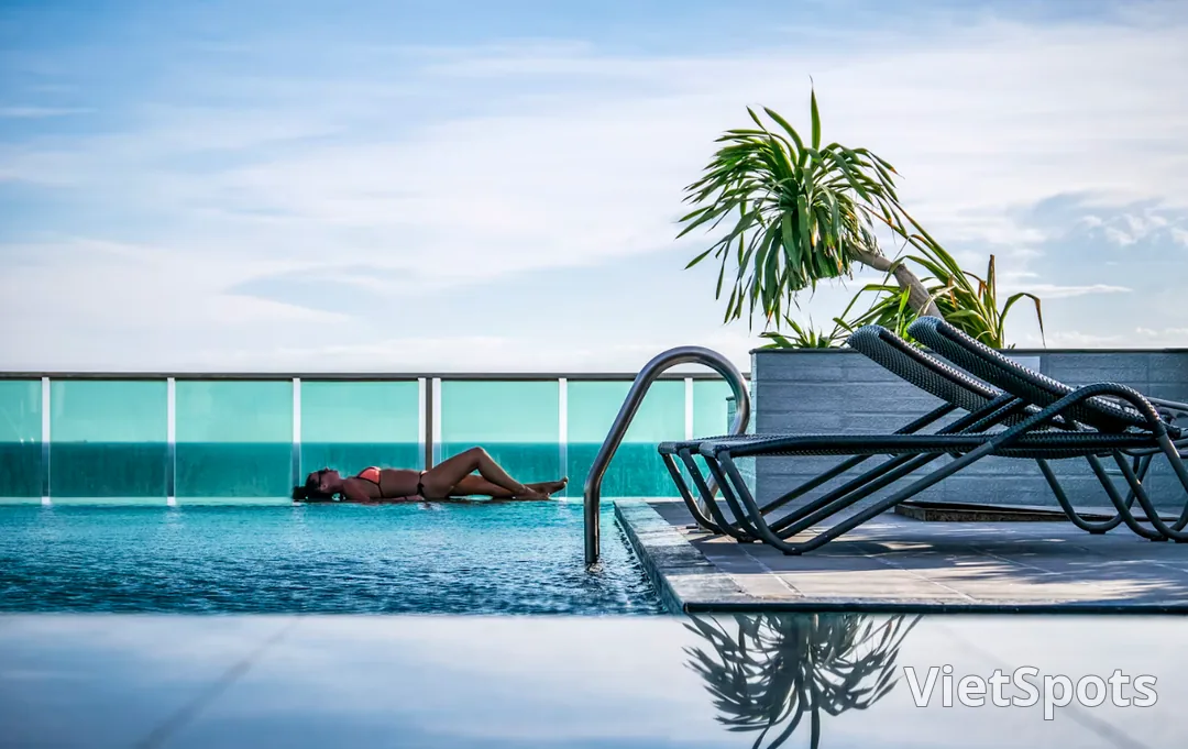 🏨 6 Things to Check Before the Photos When Booking a Hotel in Da Nang