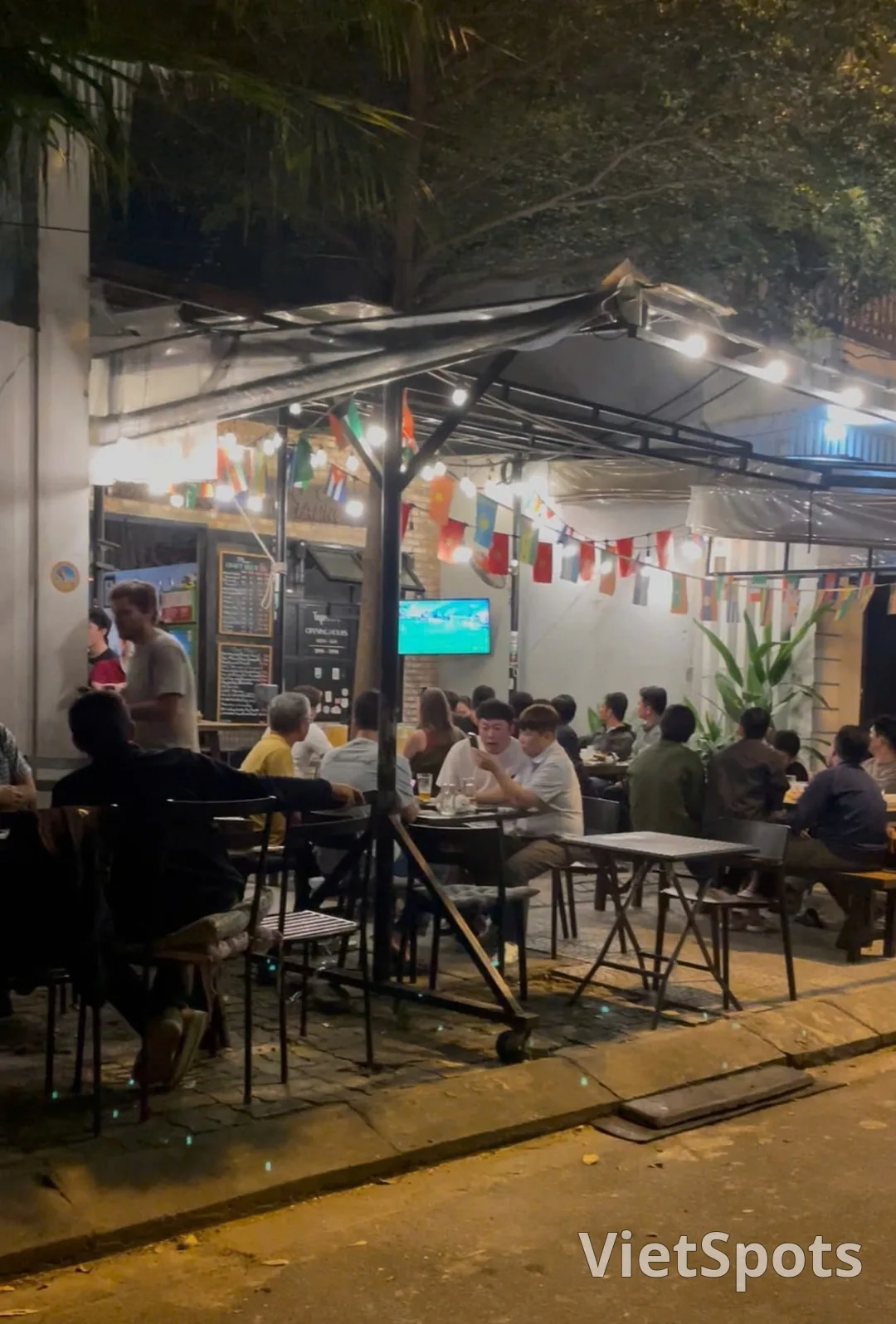 Bia Nhà Taproom (Cơ sở 2) — xưởng bia thủ công Đà Nẵng ở Hoà Cường