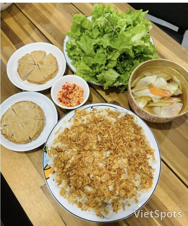 บั๋นเกวิ๋นเตี๊ยนหึง – ดานัง | ร้านบั๋นเกวิ๋นคุ้นเคยใจกลางเมือง