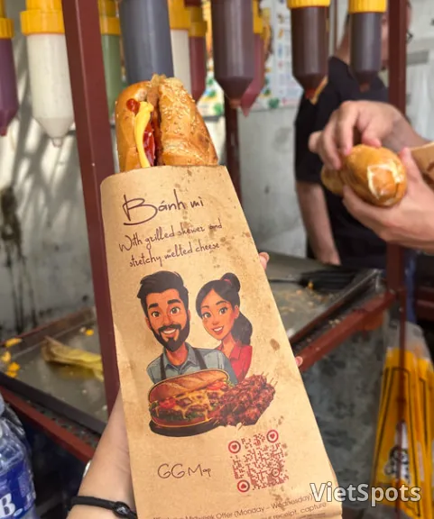 🥖🧀 Must-try cheese bánh mì spot at My Khe Beach - Sails Banh Mi (Bánh mì SAILS AND SKEWERS)
