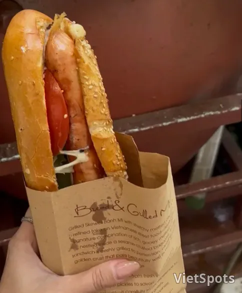 🥖🧀 Must-try cheese bánh mì spot at My Khe Beach - Sails Banh Mi (Bánh mì SAILS AND SKEWERS)