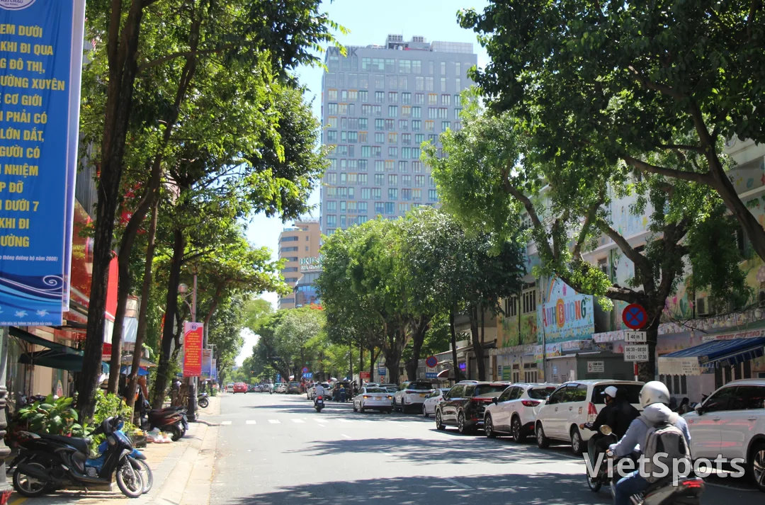 漫步岘港购物街「Tran Phu St.」♪