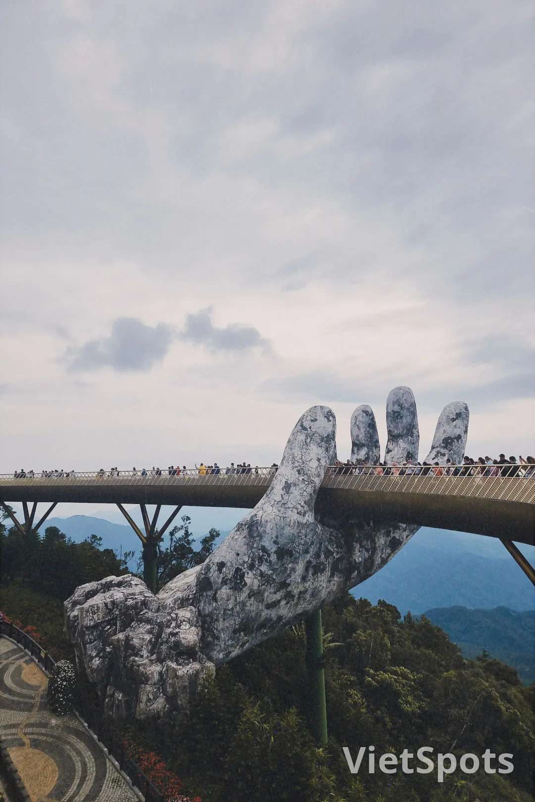 เที่ยวบานาฮิลส์ ดานัง ยังไงดี? เปรียบเทียบตั๋วเข้าชม รถรับส่ง และทัวร์รายวัน 🎡
