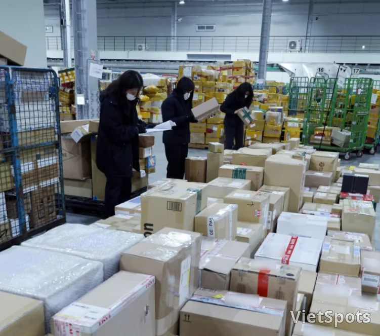 ๐ฆ Shipping packages to Korea after shopping at Han Market in Da Nang: rates and how to send them