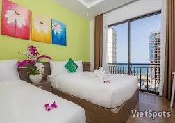 FROM ONLY 300K/NIGHT: DISCOVER A HOTEL RIGHT NEXT TO THE BEACH IN DA NANG! 🏝️💸