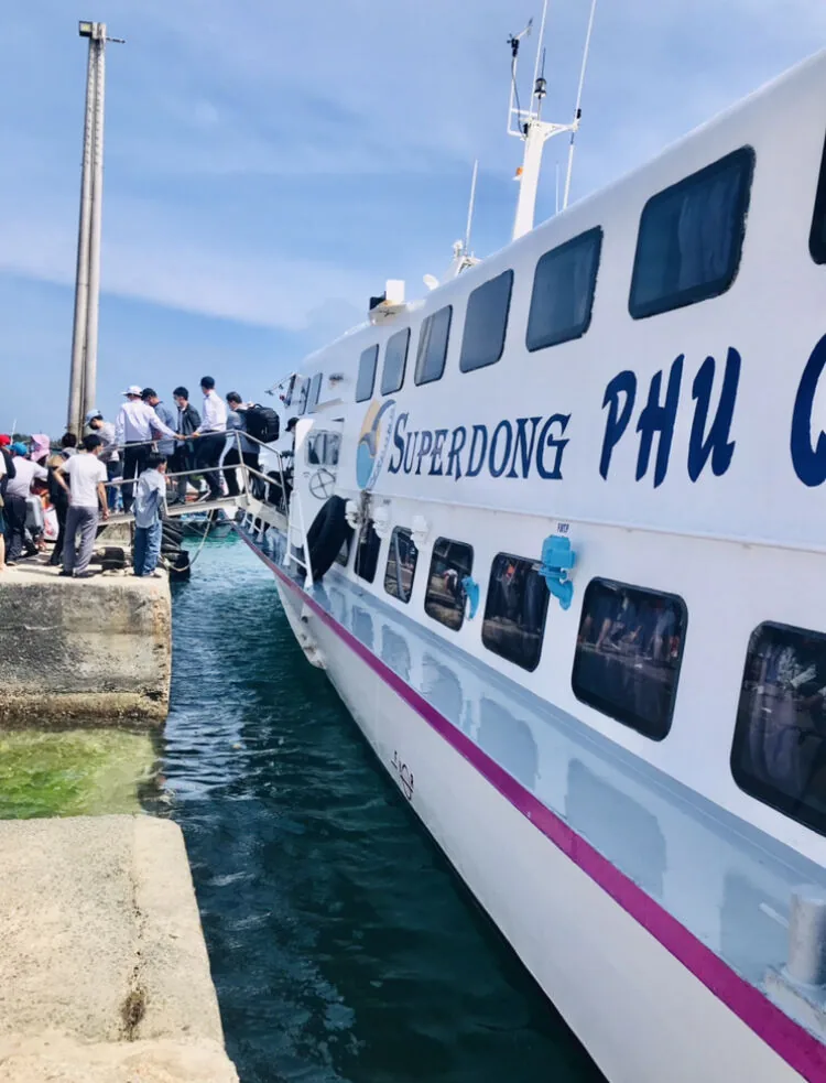港の海の透明度