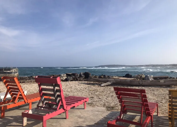 日向ぼっこ海岸カフェ