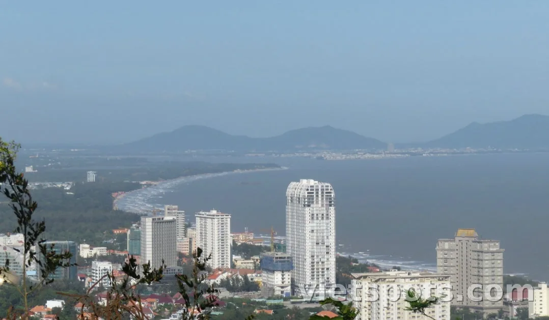 Giới thiệu Vũng Tàu, nơi một gia đình chuyển đến sinh sống ở TP. Hồ Chí Minh, Việt Nam ghé thăm khoảng 5 lần một năm
