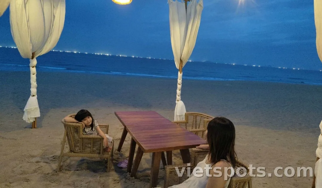 Bài ghi lại trải nghiệm nghỉ đêm tại khách sạn của khu nghỉ dưỡng ẩn mình "Cam Ranh" ở Việt Nam