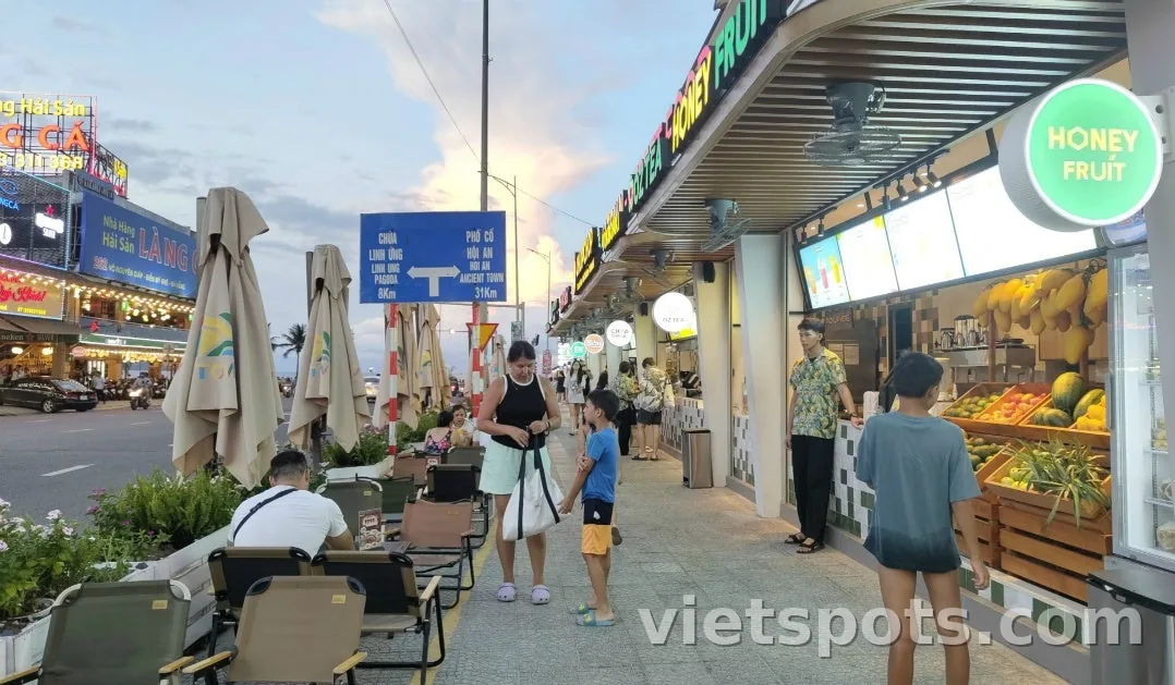 【Nhật ký du lịch Đà Nẵng】Đêm ngày 1: Tận hưởng sự kiện Cầu Rồng & hải sản thỏa thích!