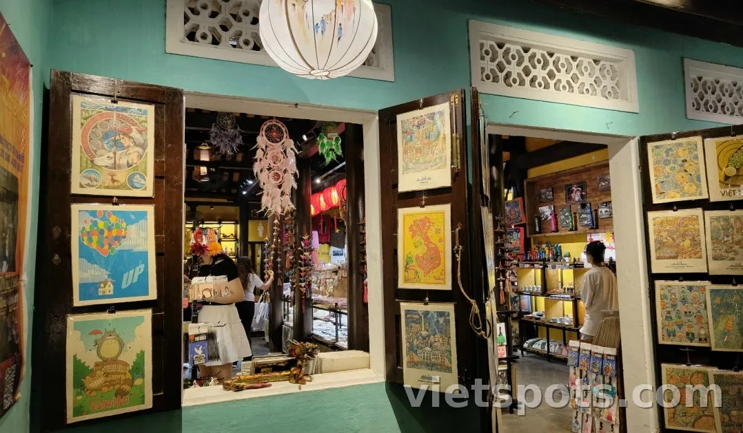 [Nhật ký du lịch Đà Nẵng] Đêm ngày thứ 2: Dạo bước phố cổ Hội An! Ngồi thuyền thả đèn hoa đăng