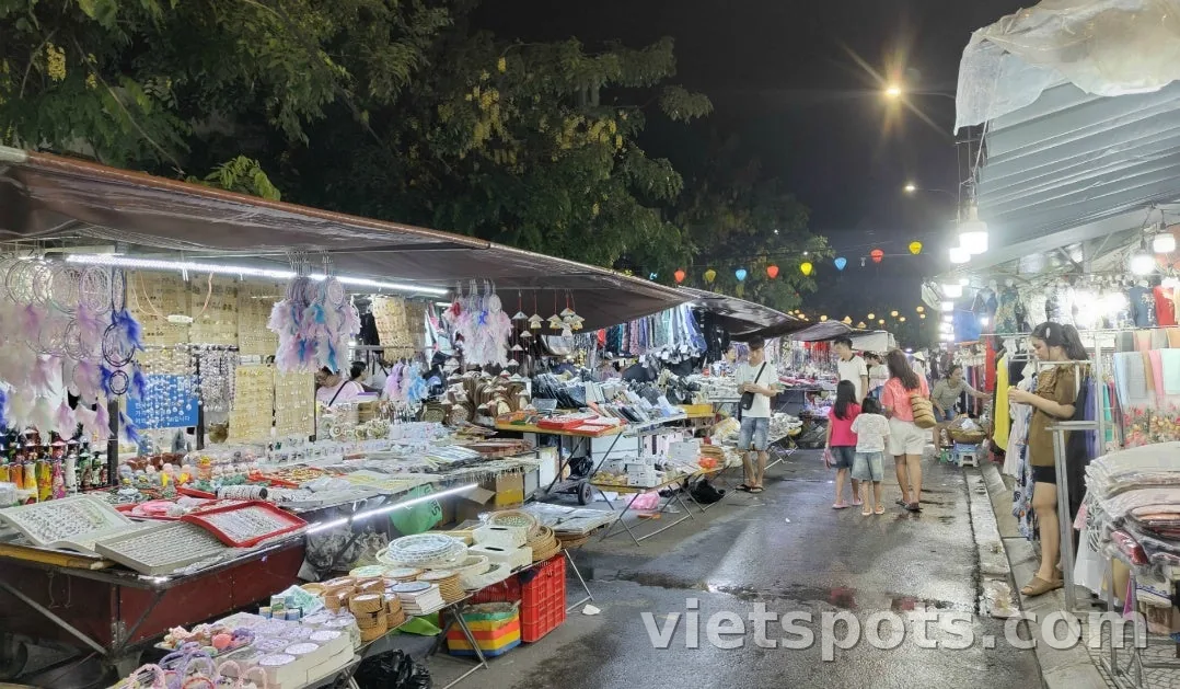 [Nhật ký du lịch Đà Nẵng] Đêm ngày thứ 2: Dạo bước phố cổ Hội An! Ngồi thuyền thả đèn hoa đăng