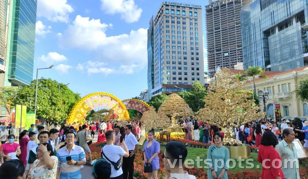 Kỳ nghỉ Tết Dương lịch và Tết Nguyên đán (Tết) ở Việt Nam. Sự khác biệt so với Nhật Bản và cách mọi người đón Tết