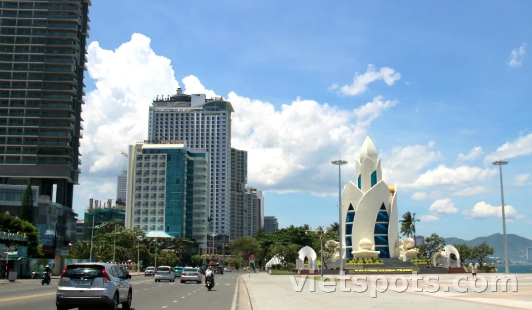 [Ký sự du lịch Nha Trang] Ngày 1: Chuyến đi resort ăn nhím biển thỏa thích | Việt Nam