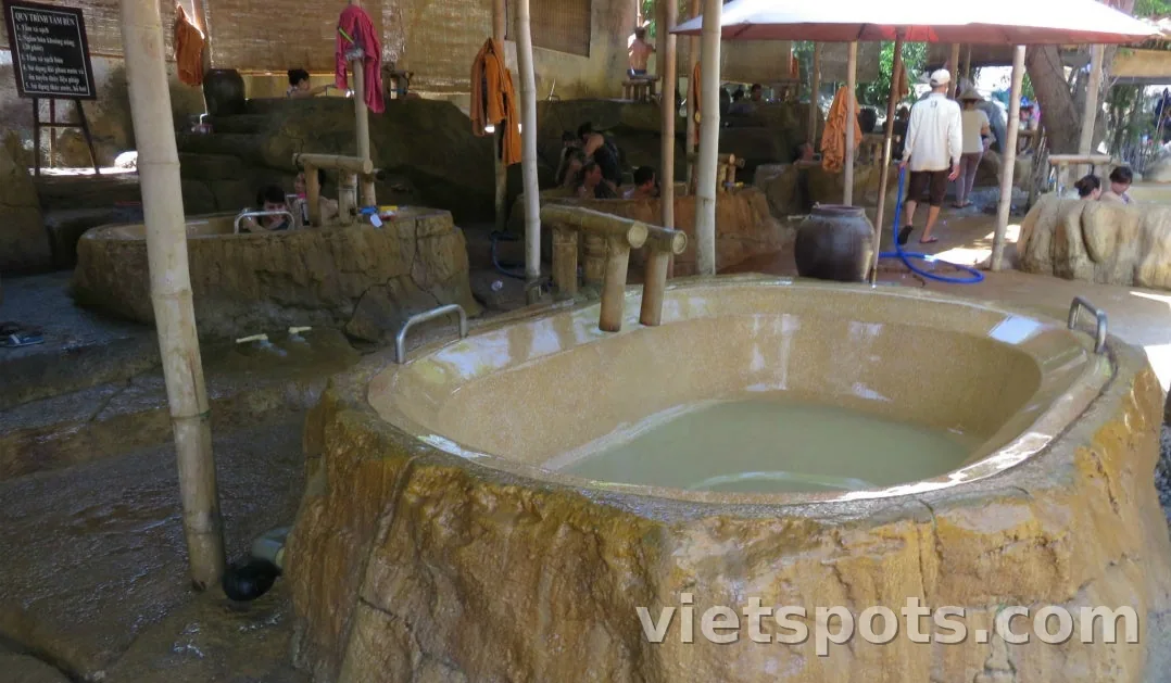 【Nhật ký du lịch Nha Trang】Chiều ngày thứ 2: Trải nghiệm tắm bùn nổi tiếng♪