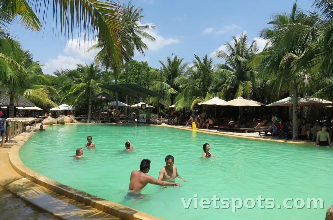 【Nhật ký du lịch Nha Trang】Chiều ngày thứ 2: Trải nghiệm tắm bùn nổi tiếng♪