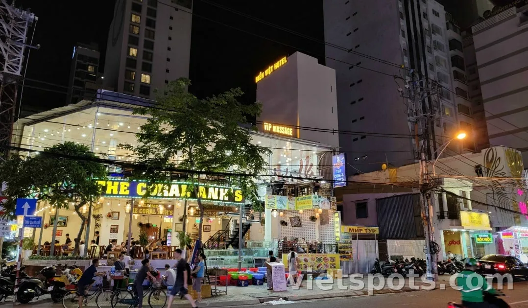 [Nhật ký du lịch Nha Trang] Đêm ngày thứ 2: Tản bộ tùy hứng trong thành phố về đêm