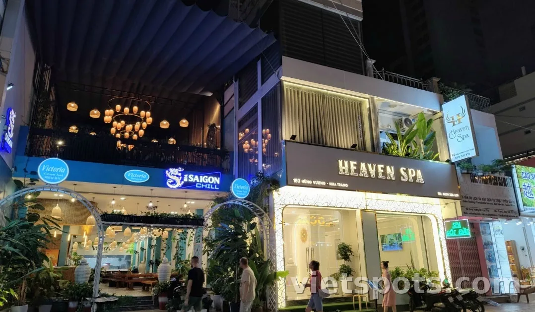 [Nhật ký du lịch Nha Trang] Đêm ngày thứ 2: Tản bộ tùy hứng trong thành phố về đêm
