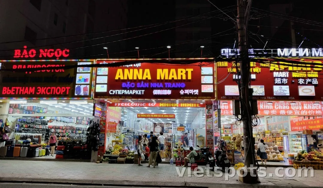 [Nhật ký du lịch Nha Trang] Đêm ngày thứ 2: Tản bộ tùy hứng trong thành phố về đêm