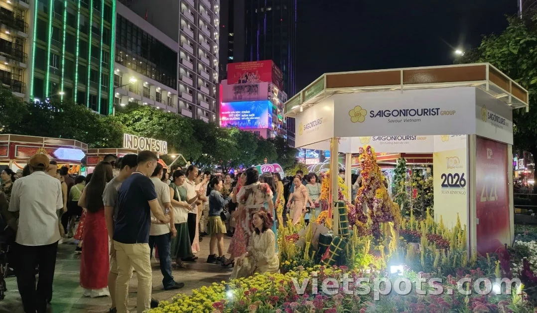 Dạo bước Sài Gòn dịp Tết Nguyên Đán Việt Nam 2026! Trải nghiệm địa phương